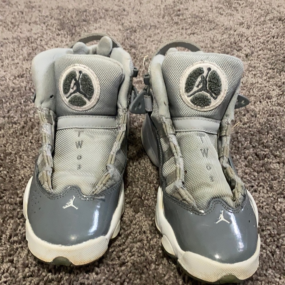 Jordan 6 rings Grey and White